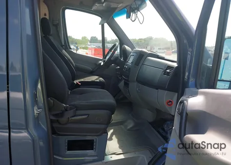 2018 Mercedes-Benz Sprinter 2500 Standard Roof V6 z USA, uszkodzony, nr VIN WD3PE7CD1JP636615